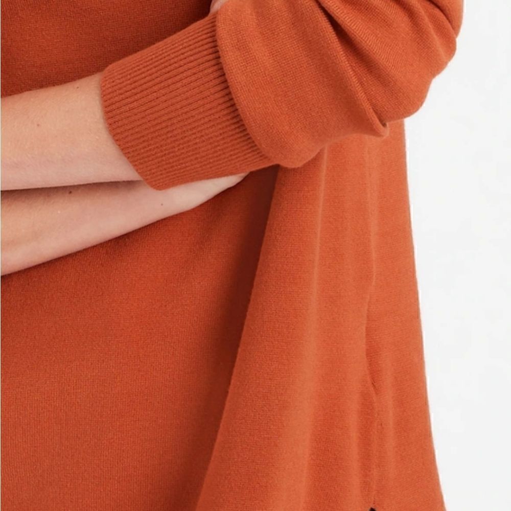 Banana Republic Flowy Tunic Sweater - Picture 3 of 9